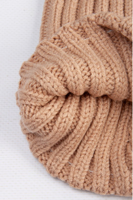 Шапка жіноча